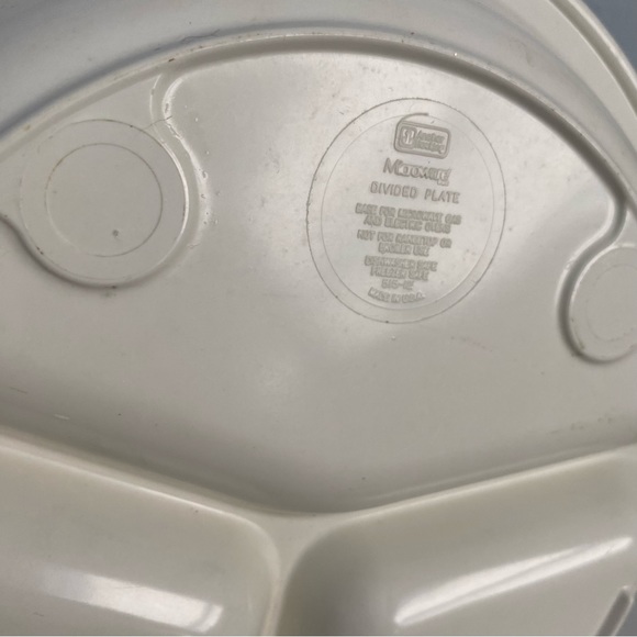 COPY - Anchor Hocking Divided Plates - Picture 6 of 6